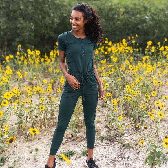 Senita Weekend Jumpsuit Green Size Large Athletic - Picture 1 of 9